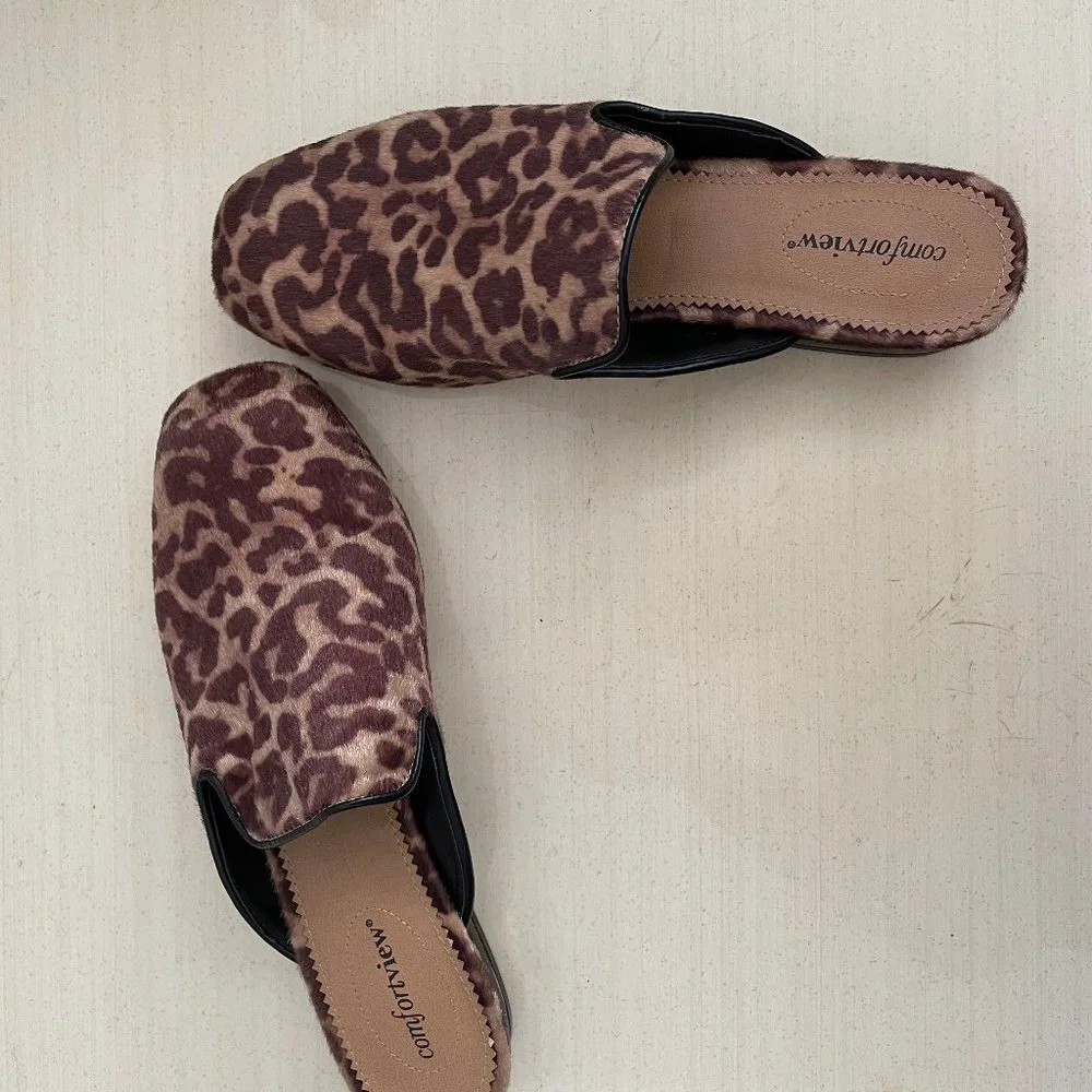 Slippers - Picture 1 of 1